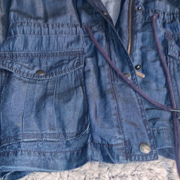 Jean jacket - Picture 2 of 7